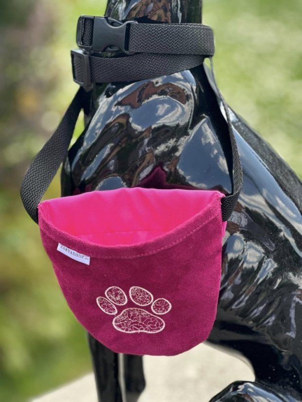 Pamlskovník výstavní s výšivkou 12x15cm