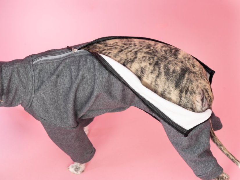 UrbanWarm ZARYA – zateplený overal pro psy z teplákoviny s kožíškem