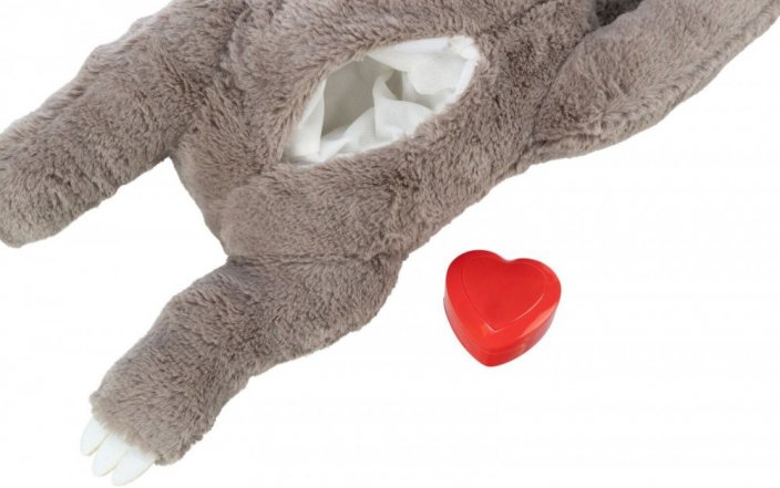 JUNIOR sloth with a beating heart, plush, 34 cm