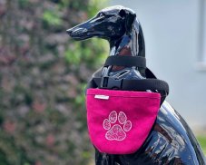 Exhibition treat with embroidery 12x15cm